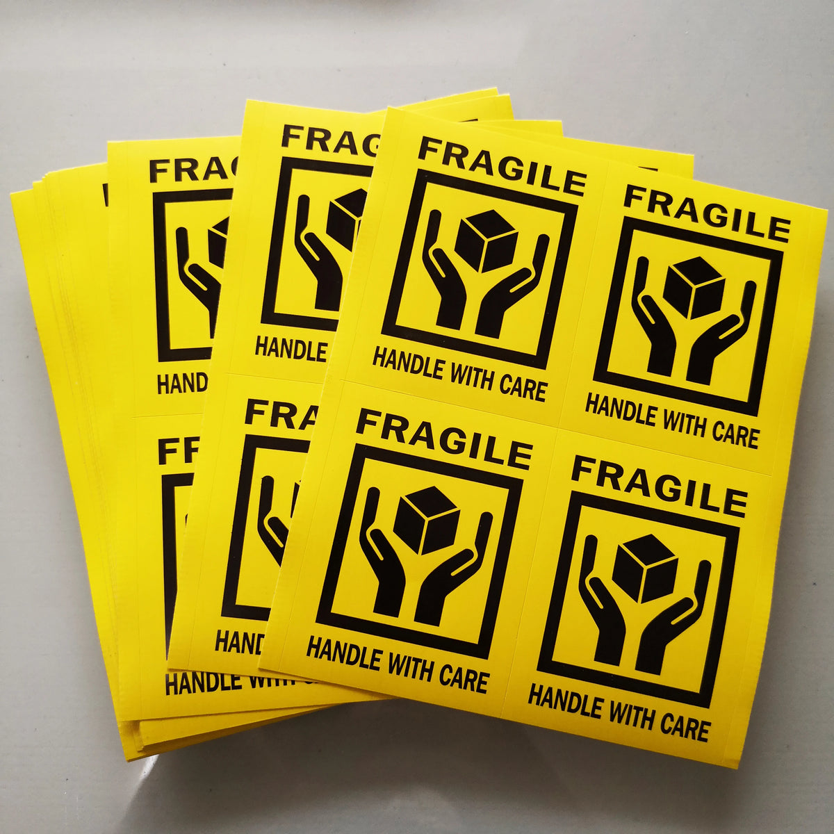100pcs FRAGILE HANDLE WITH CARE Paper Shipping Label Sticker Package Safety Protection Reminder Delivery Transfer Damage Warning